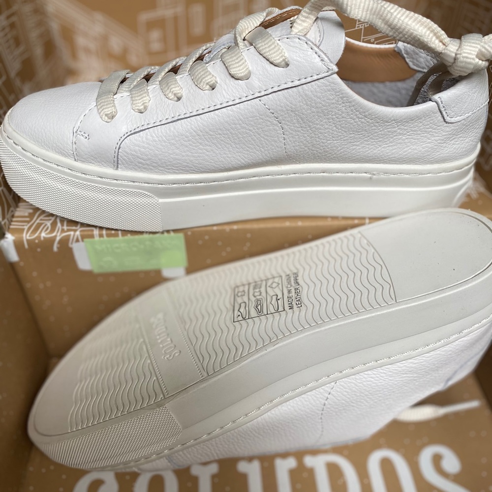 Platform sneakers